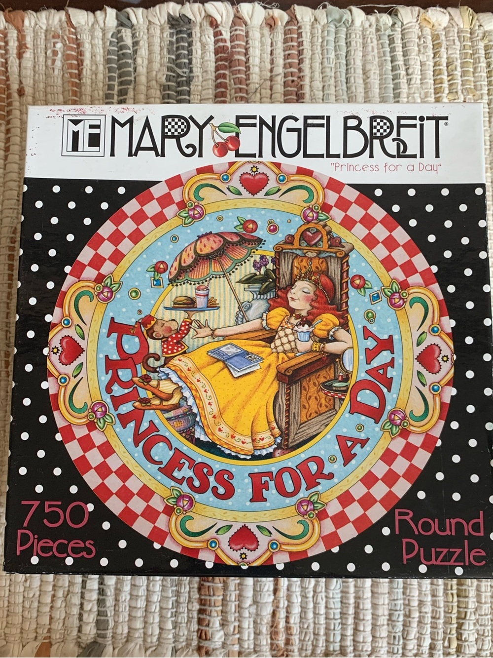 HTF Ceaco 750 piece Mary Englebreit Princess for a Day puzzle
